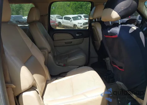 2011 GMC Yukon Xl 1500 Denali из США, поврежденный, VIN 1GKS2MEF9BR198152